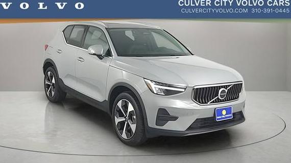 VOLVO XC40 2025 YV4L12UJ4S2530548 image