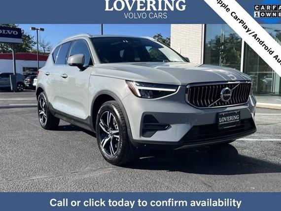 VOLVO XC40 2025 YV4L12UJ8S2567344 image