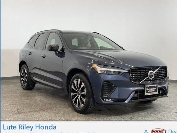 VOLVO XC60 2023 YV4L12RW5P1388888 image