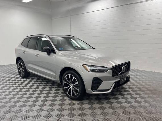 VOLVO XC60 2023 YV4L12RW2P1392574 image