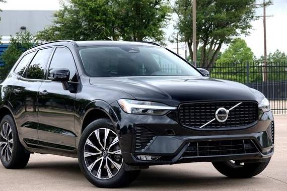 VOLVO XC60 2023 YV4L12RL8P1267472 image