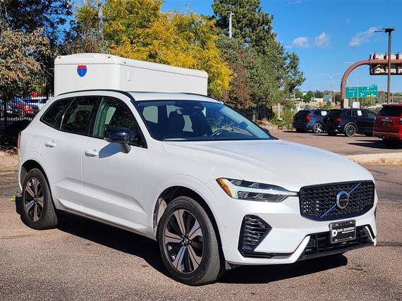 VOLVO XC60 2023 YV4H60DL0P1265945 image