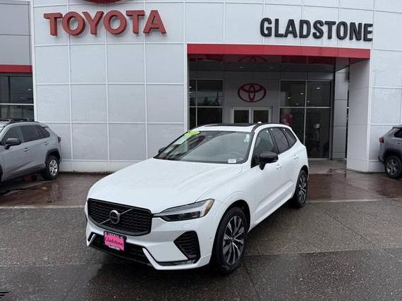 VOLVO XC60 2023 YV4L12RW6P1379584 image