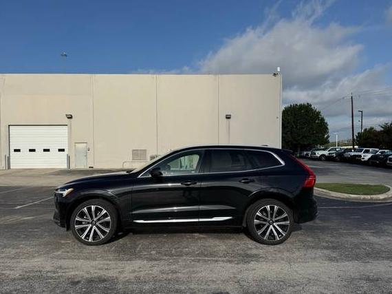 VOLVO XC60 2023 YV4L12RA4P1267385 image