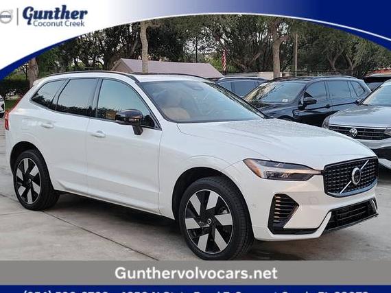 VOLVO XC60 2023 YV4H60DM3P1319862 image