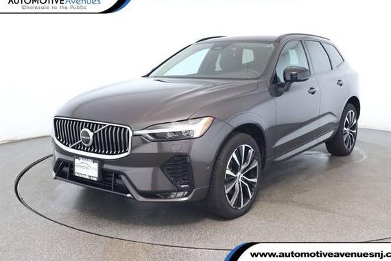 VOLVO XC60 2023 YV4L12RWXP1357281 image