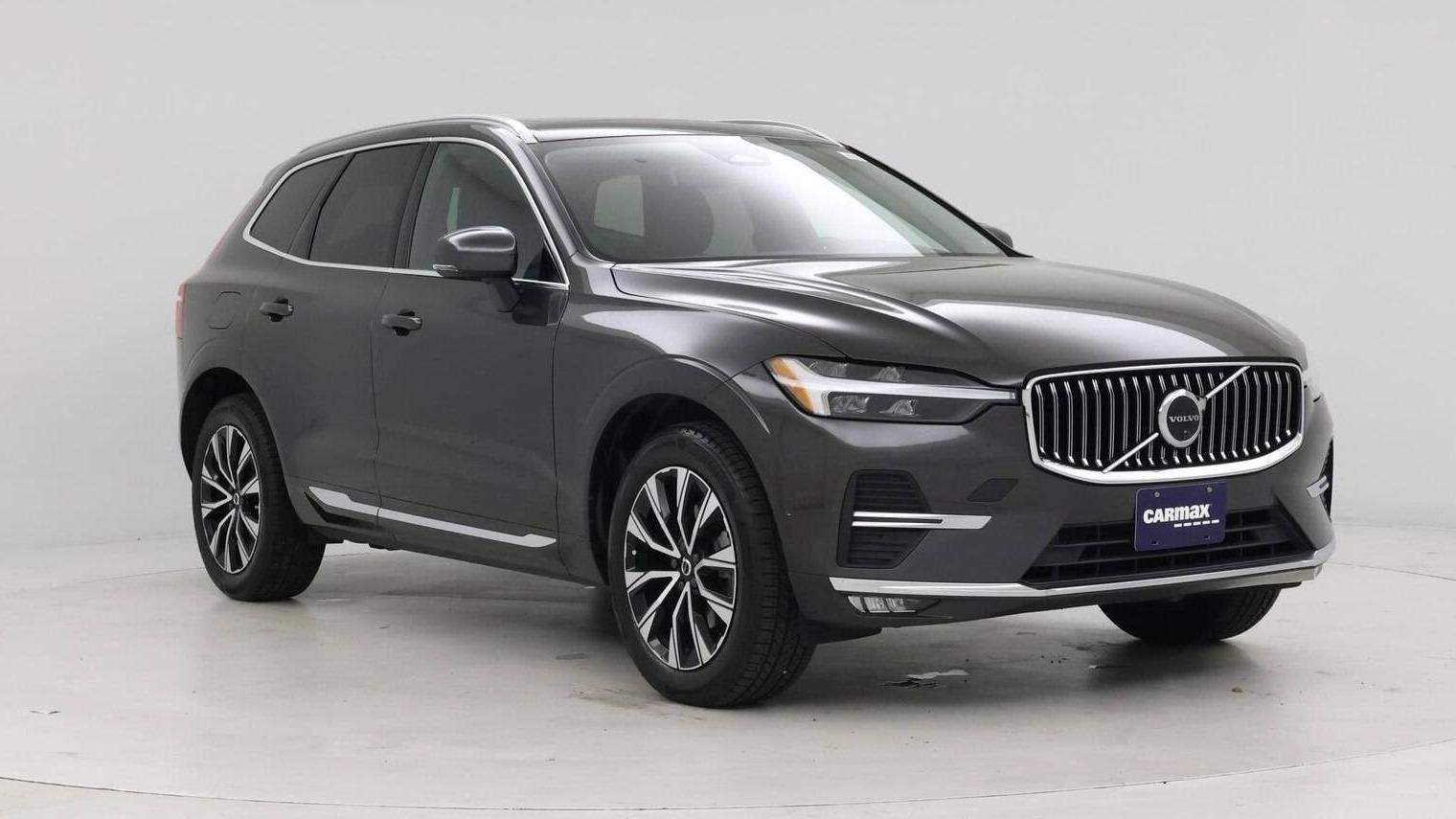 VOLVO XC60 2023 YV4L12DE0P1347860 image