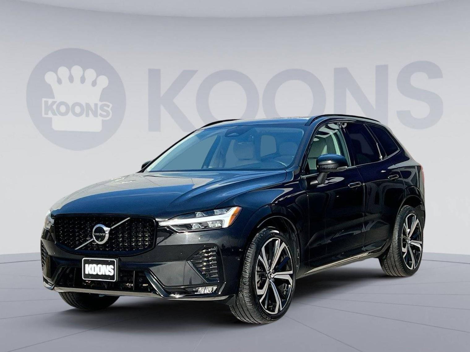 VOLVO XC60 2023 YV4062RX9P1282120 image