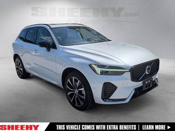 VOLVO XC60 2023 YV4L12RX2P1290152 image