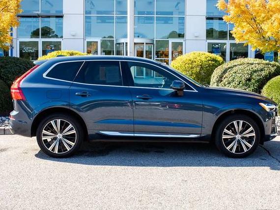 VOLVO XC60 2023 YV4L12RA0P1307817 image