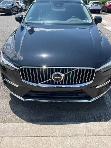 VOLVO XC60 2023 YV4L12RN1P1198352 image