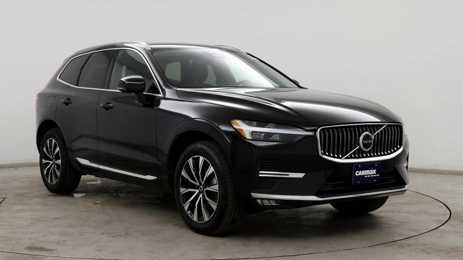 VOLVO XC60 2023 YV4L12DE4P1348008 image