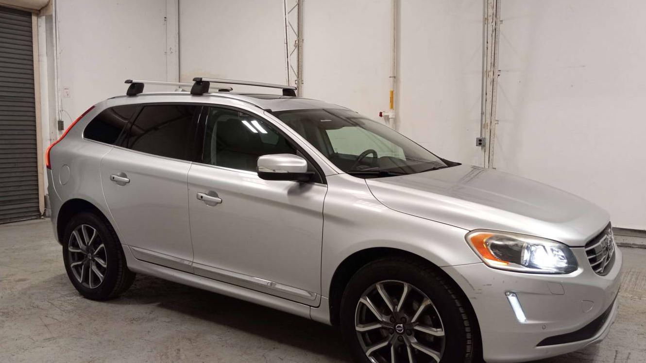 VOLVO XC60 2016 YV4612RM2G2818625 image