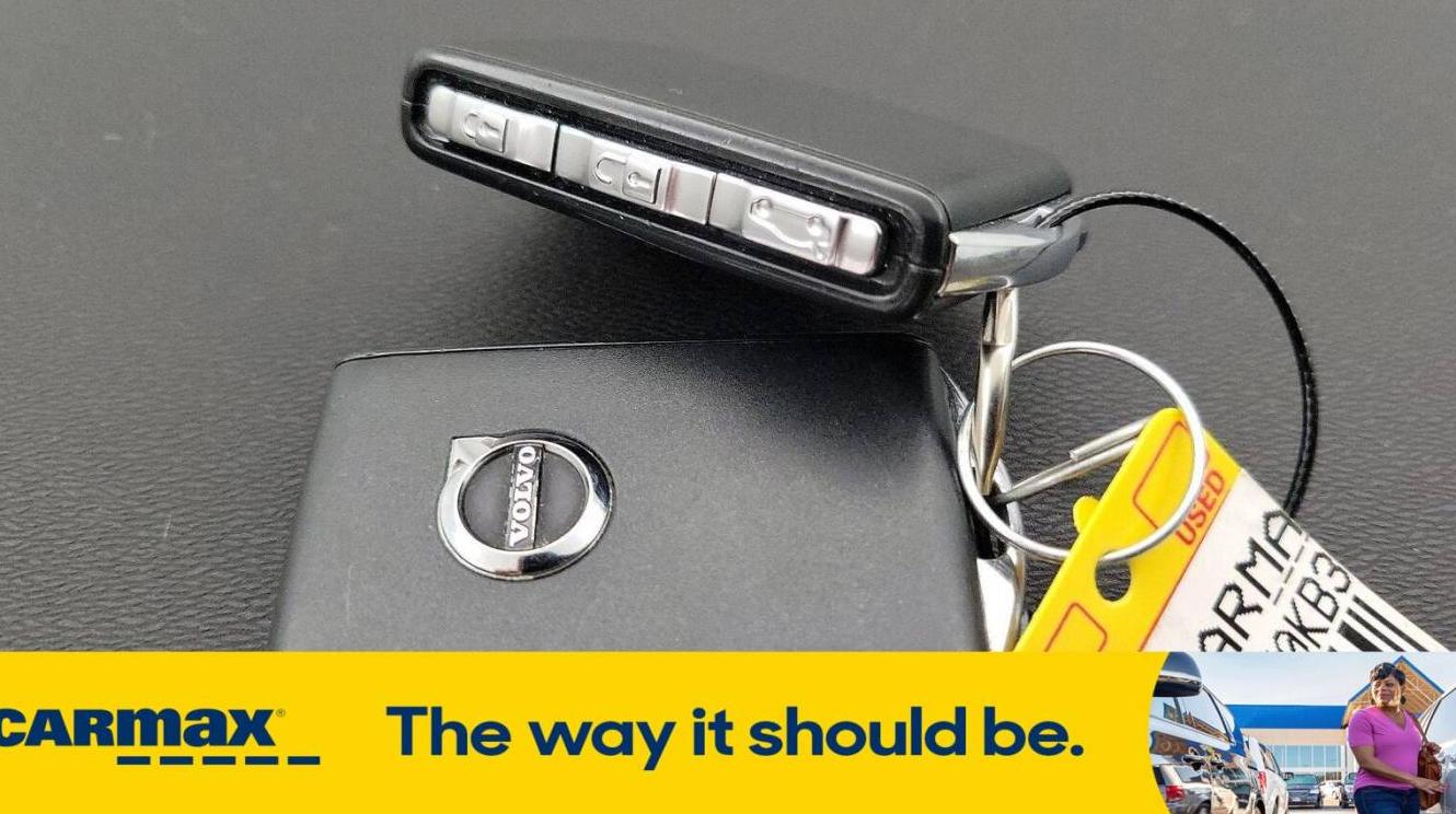 VOLVO XC60 2019 LYV102DK0KB316757 image