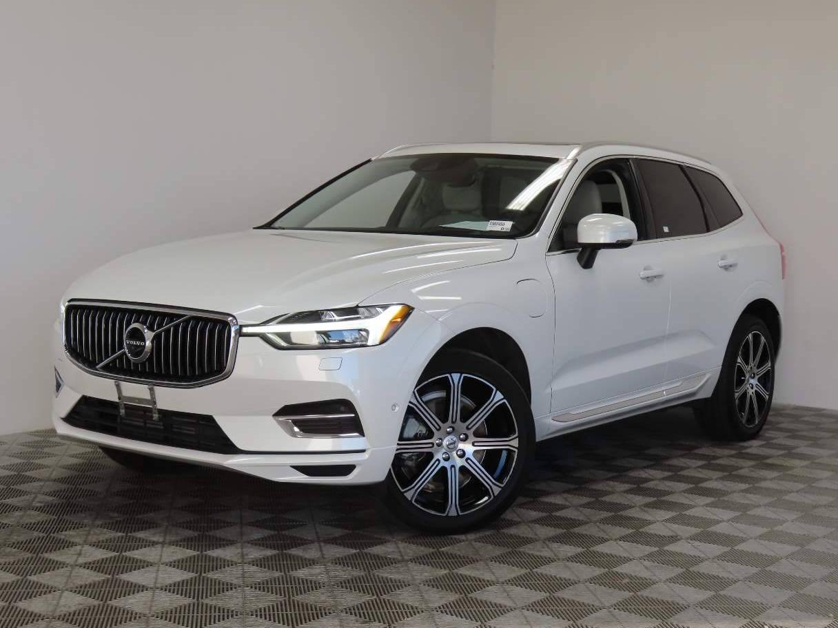 VOLVO XC60 2018 YV4BR0DLXJ1080581 image