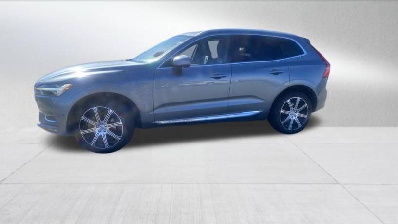 VOLVO XC60 2018 YV4102RL8J1032149 image