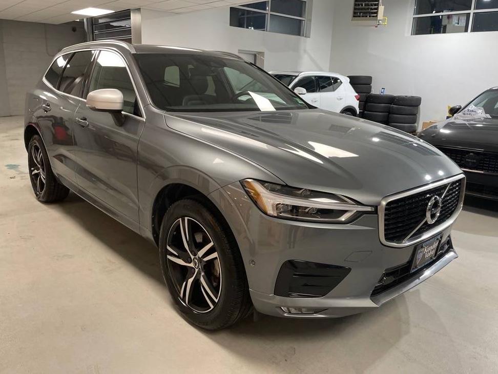 VOLVO XC60 2018 LYV102RM0JB101680 image