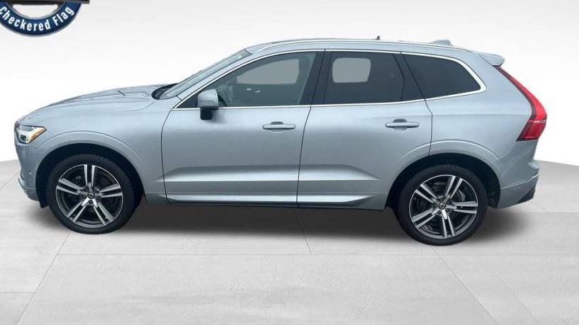 VOLVO XC60 2018 YV4A22RK6J1072134 image