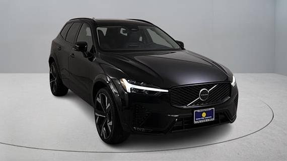 VOLVO XC60 2026 YV4M12RM6T1360689 image