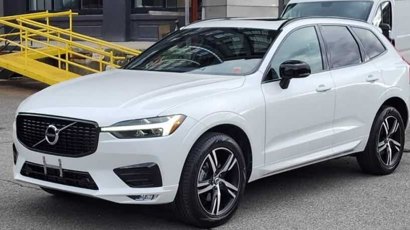 VOLVO XC60 2021 YV4102RM8M1886197 image