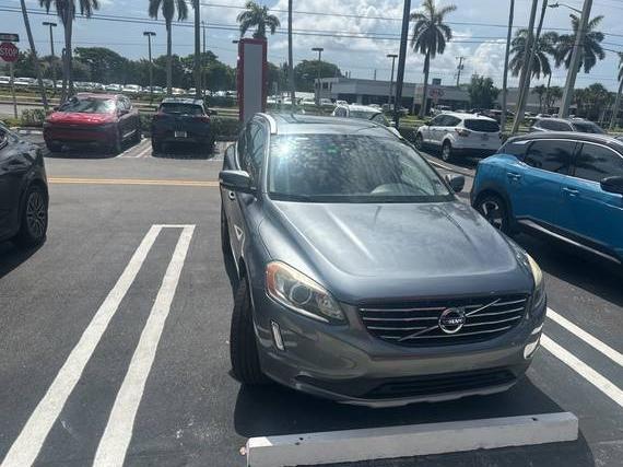 VOLVO XC60 2017 YV449MRU8H2222268 image