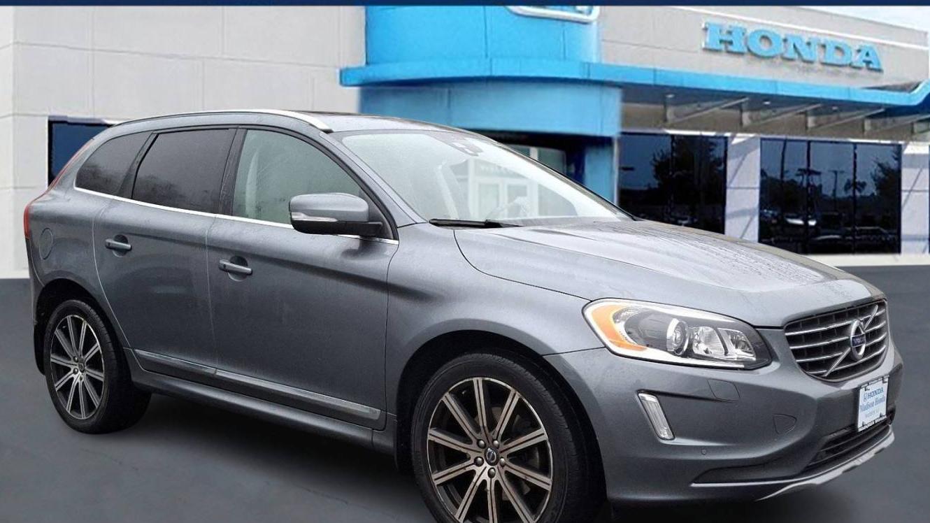 VOLVO XC60 2017 YV449MRU9H2211554 image