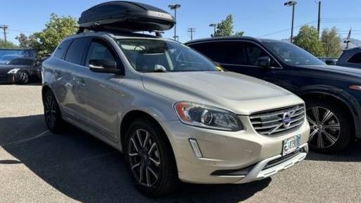 VOLVO XC60 2017 YV449MRR5H2064841 image