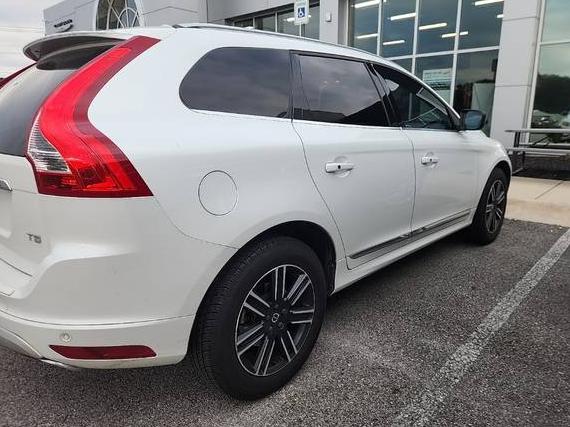 VOLVO XC60 2017 YV440MDRXH2034087 image VOLVO XC60 2017 YV440MDRXH2034087 image