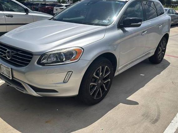 VOLVO XC60 2017 YV449MRR7H2130905 image