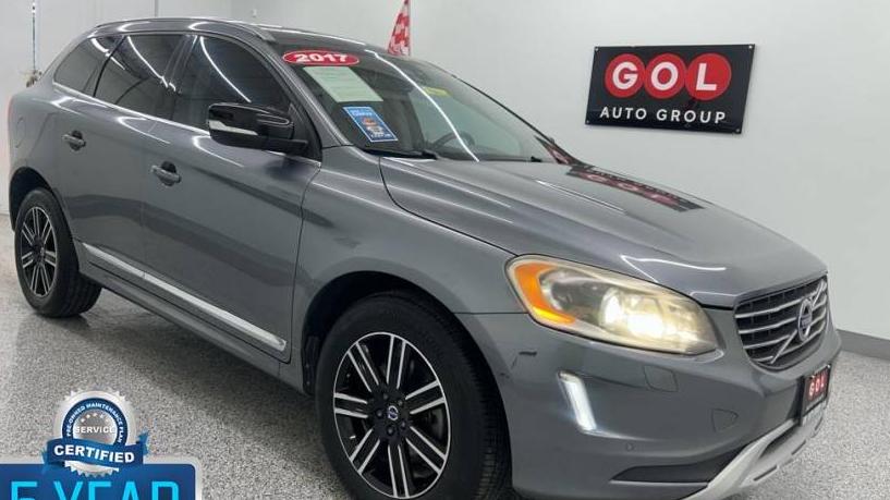 VOLVO XC60 2017 YV440MDR0H2132173 image