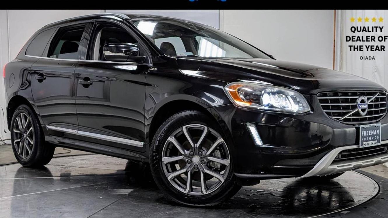 VOLVO XC60 2017 YV449MRRXH2223417 image