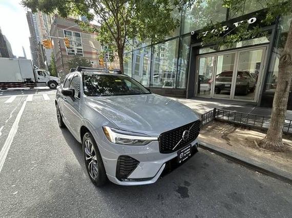 VOLVO XC60 2024 YV4L12RL9R1745630 image
