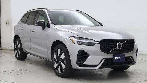 VOLVO XC60 2024 YV4H60DLXR1711747 image