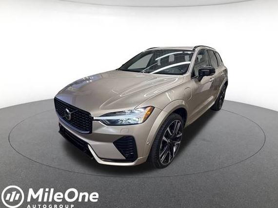 VOLVO XC60 2024 YV4H60DM1R1713282 image