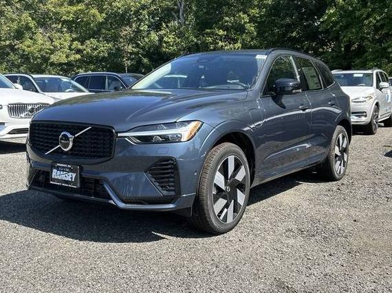 VOLVO XC60 2024 YV4H60DL4R1902953 image
