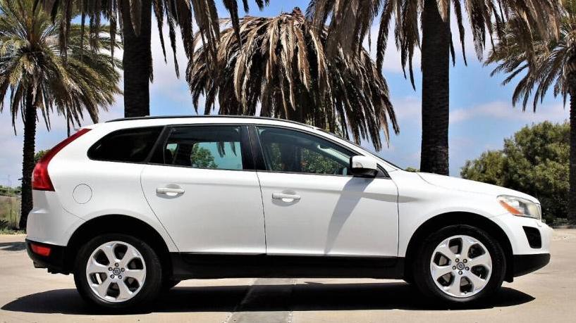 VOLVO XC60 2013 YV4940DLXD2445823 image VOLVO XC60 2013 YV4940DLXD2445823 image