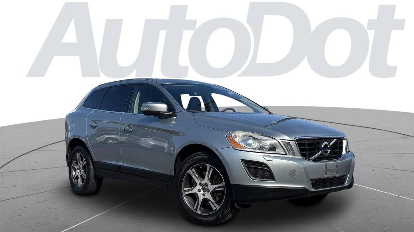 VOLVO XC60 2013 YV4902DZ8D2429812 image