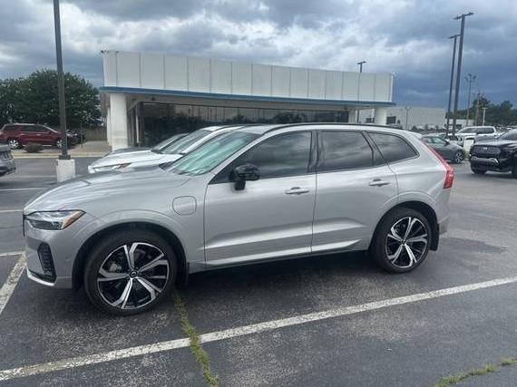 VOLVO XC60 2022 YV4H60DM7N1050052 image