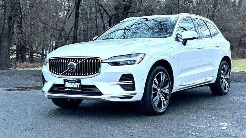 VOLVO XC60 2022 YV4BR0DL3N1983080 image