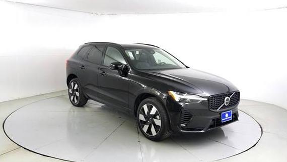 VOLVO XC60 2025 YV4H60RM0S1008195 image