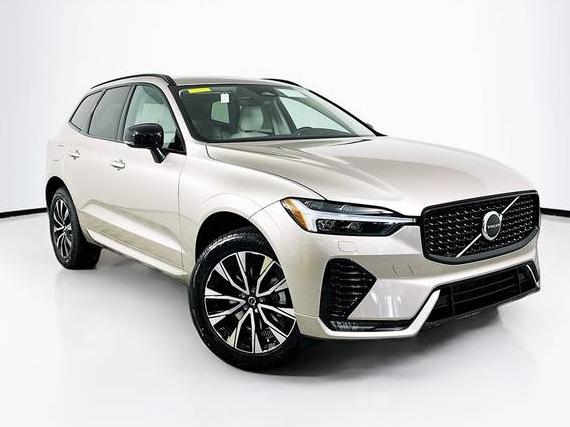 VOLVO XC60 2025 YV4M12RJ3S1045059 image