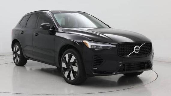 VOLVO XC60 2025 YV4H60RMXS1039244 image