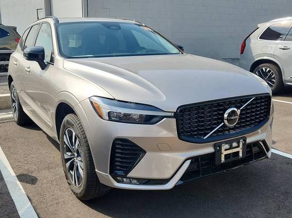 VOLVO XC60 2025 YV4M12RJ9S1093620 image