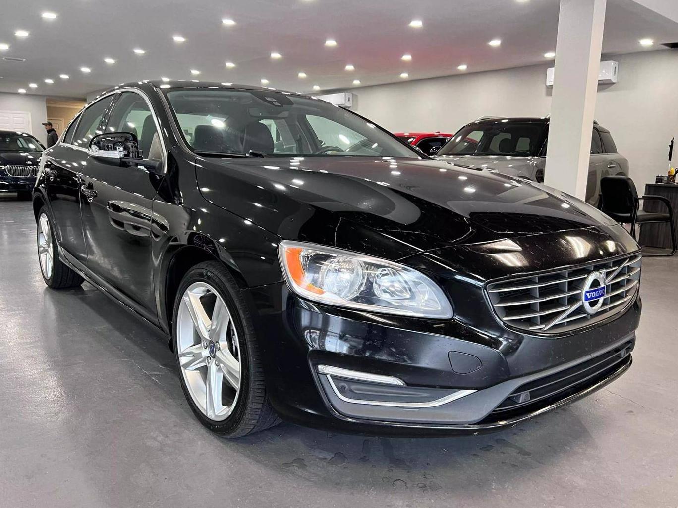 VOLVO S60 2016 YV126MFK2G2402716 image