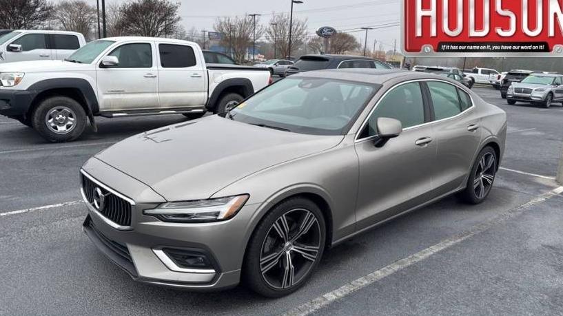 VOLVO S60 2019 7JR102FL2KG004774 image