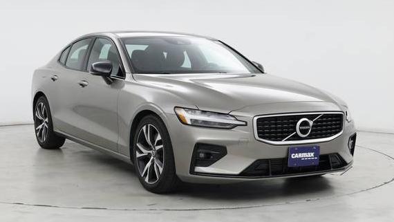 VOLVO S60 2019 7JRA22TMXKG013987 image