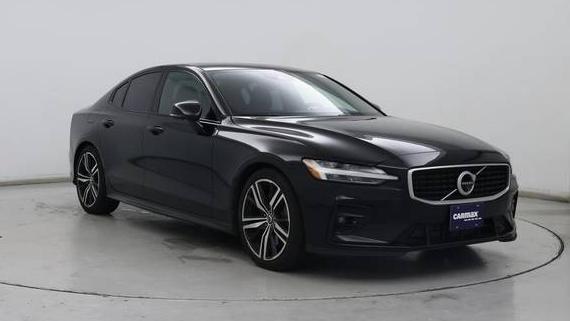 VOLVO S60 2019 7JRA22TMXKG017022 image