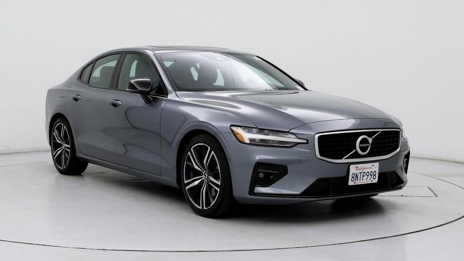 VOLVO S60 2019 7JR102FM1KG005875 image