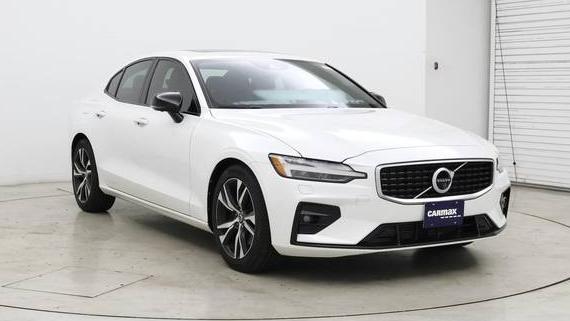 VOLVO S60 2019 7JRA22TM9KG015424 image