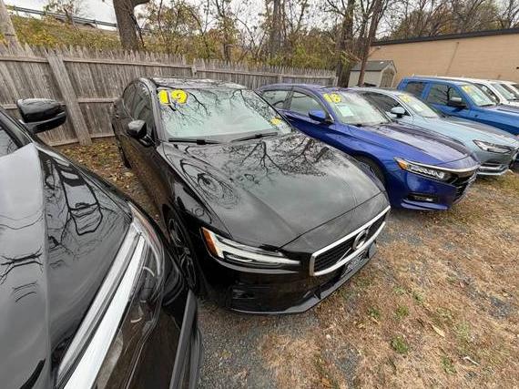 VOLVO S60 2019 7JRA22TM8KG017892 image VOLVO S60 2019 7JRA22TM8KG017892 image